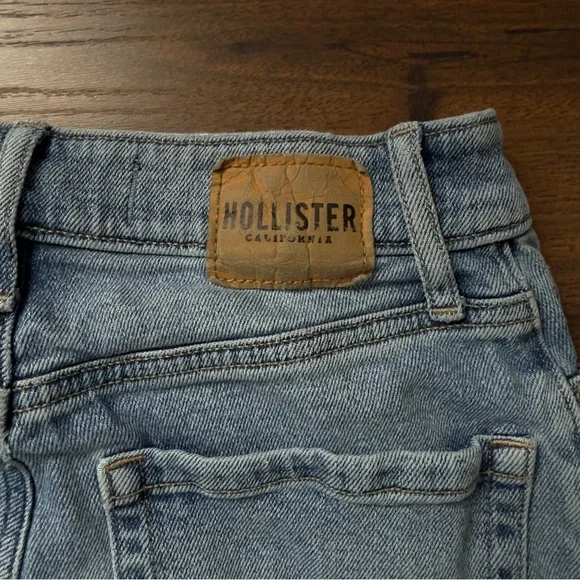 Hollister Ultra High-Rise Dad Jean Vintage Stretch Light Blue - Picture 3 of 7